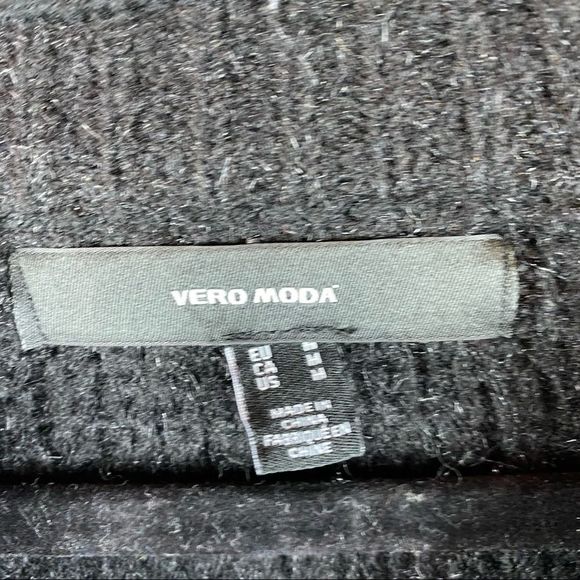 Vero Moda Daisy Wide Shoulder Sweater NWOT - Picture 6 of 11